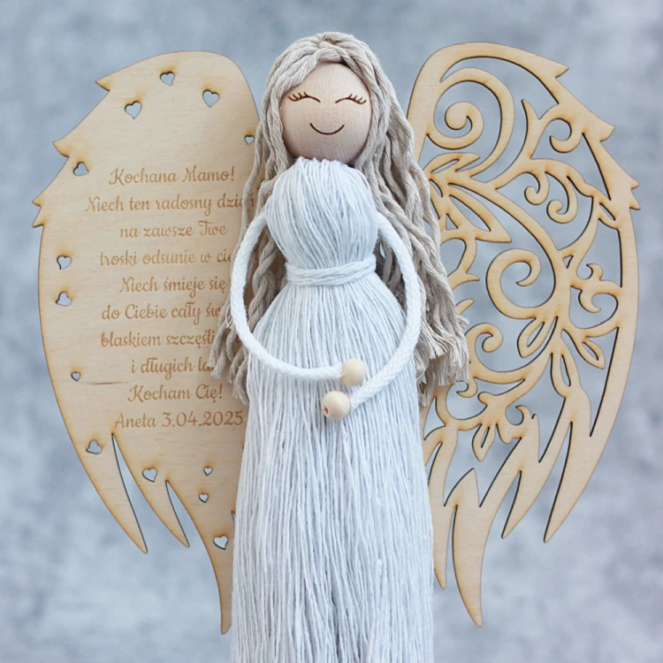 10590